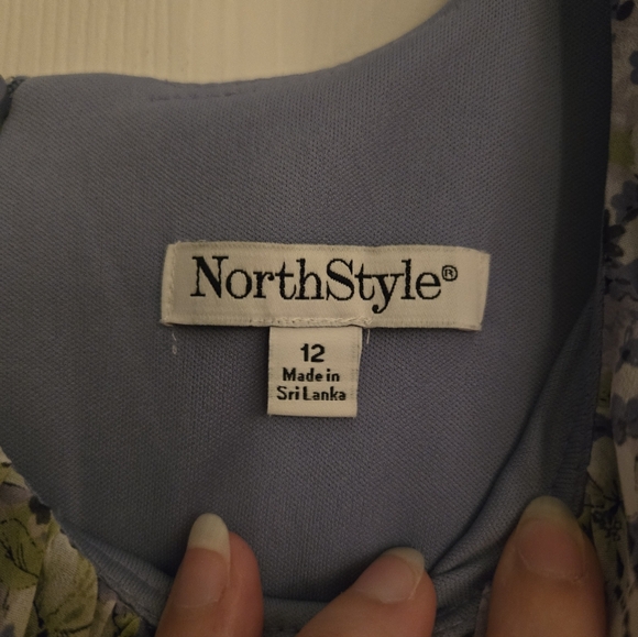 Blue Floral Northstyle Dress - Picture 2 of 3